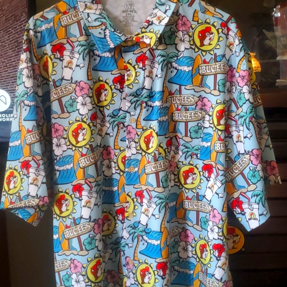 3x Buccee's Button Down Shirt